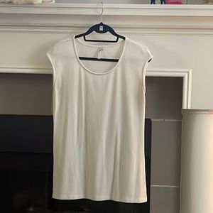Short, cap sleeve top